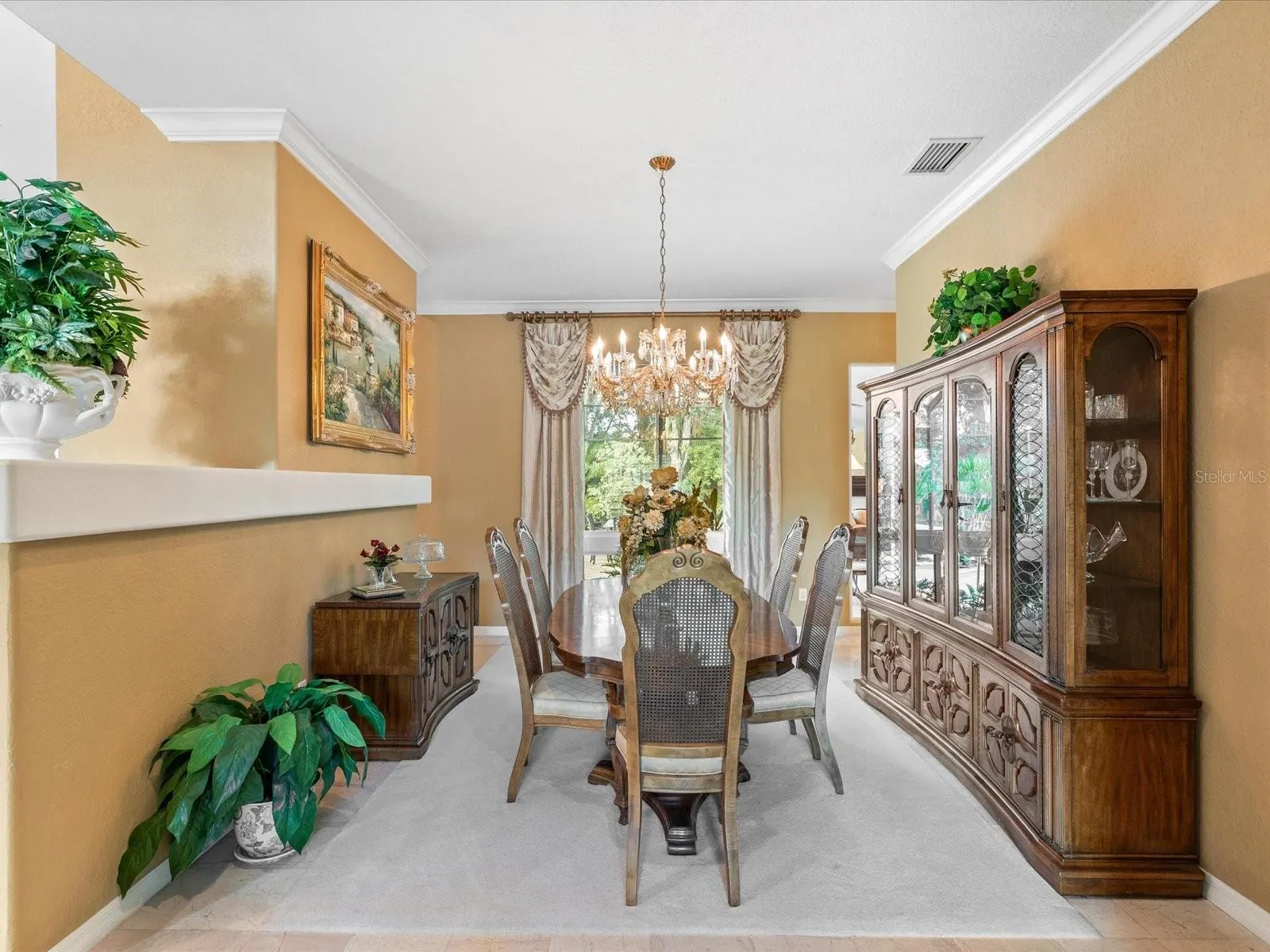 1566 MARY LN
