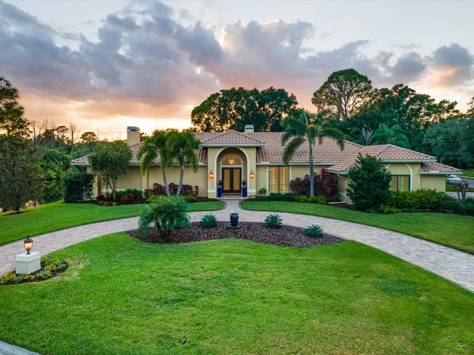 1566 MARY LN