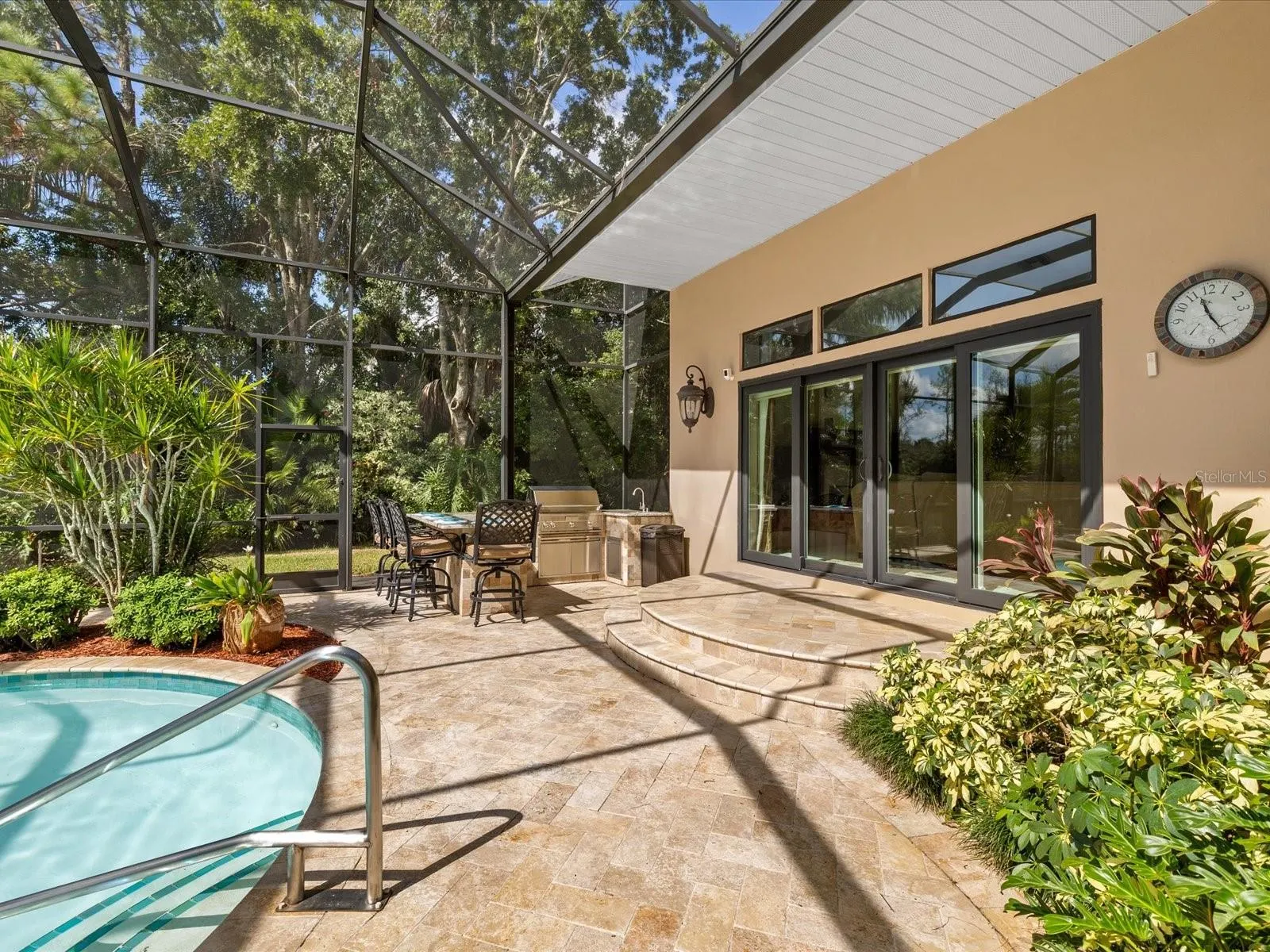 1566 MARY LN