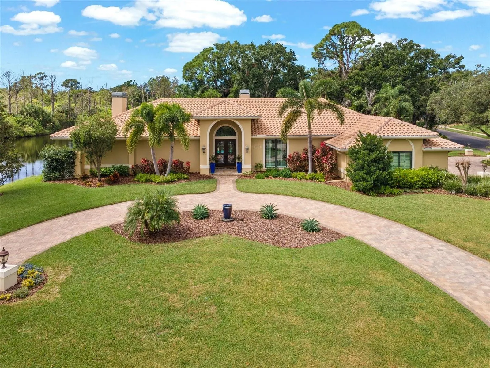 1566 MARY LN