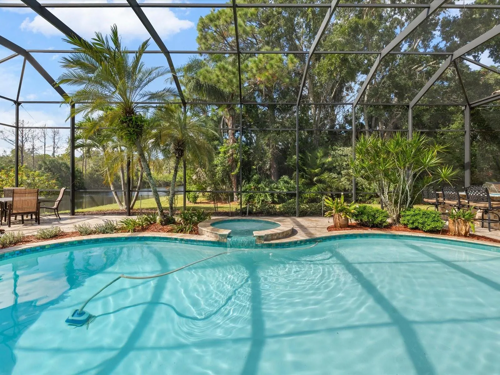 1566 MARY LN