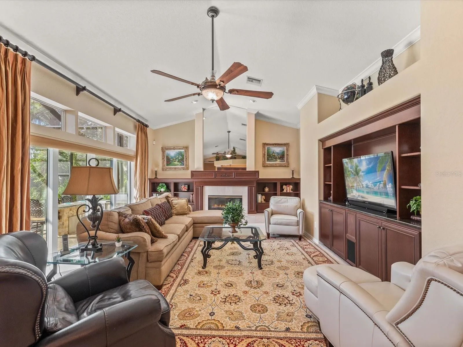 1566 MARY LN