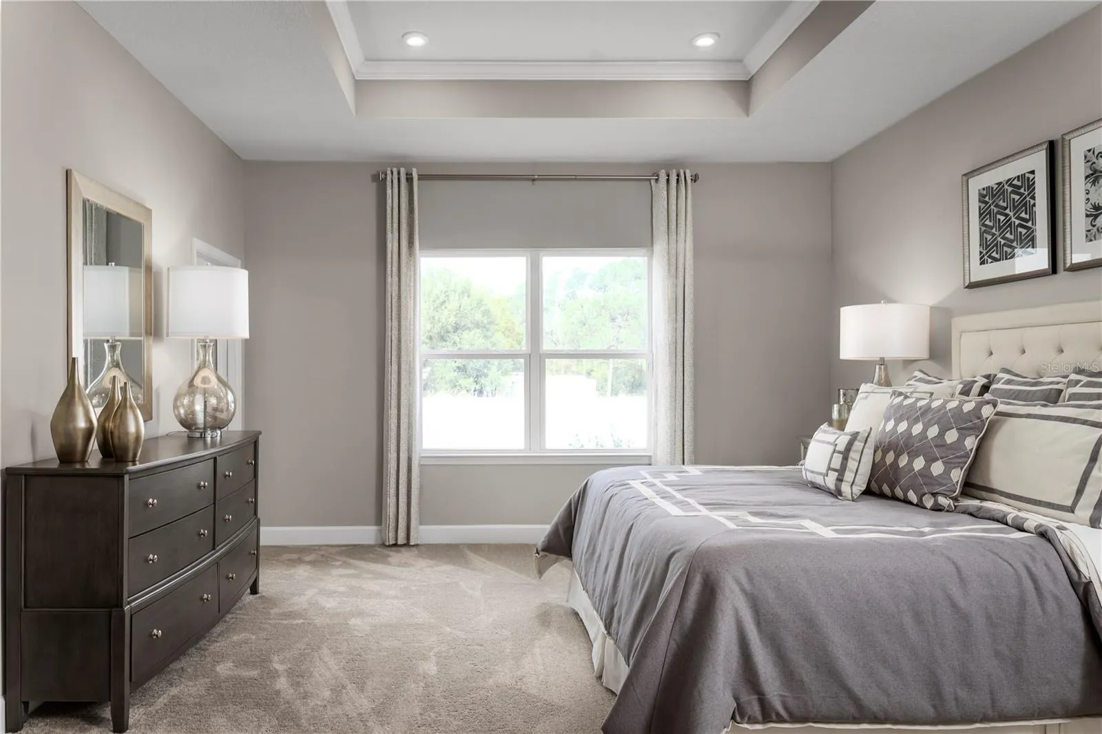 2270 BLUE HERON CIR