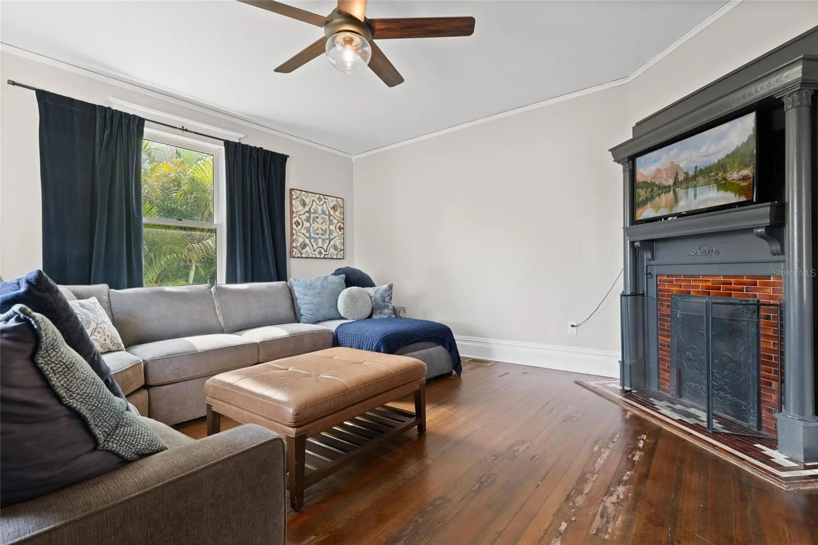 4 W ORANGE ST
