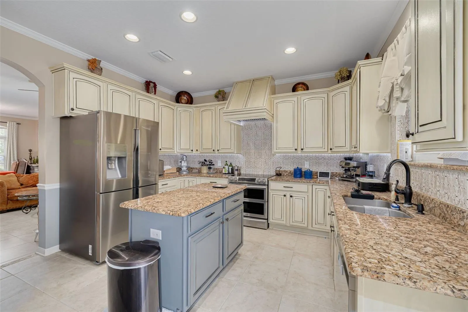 2111 COLVILLE CHASE DR