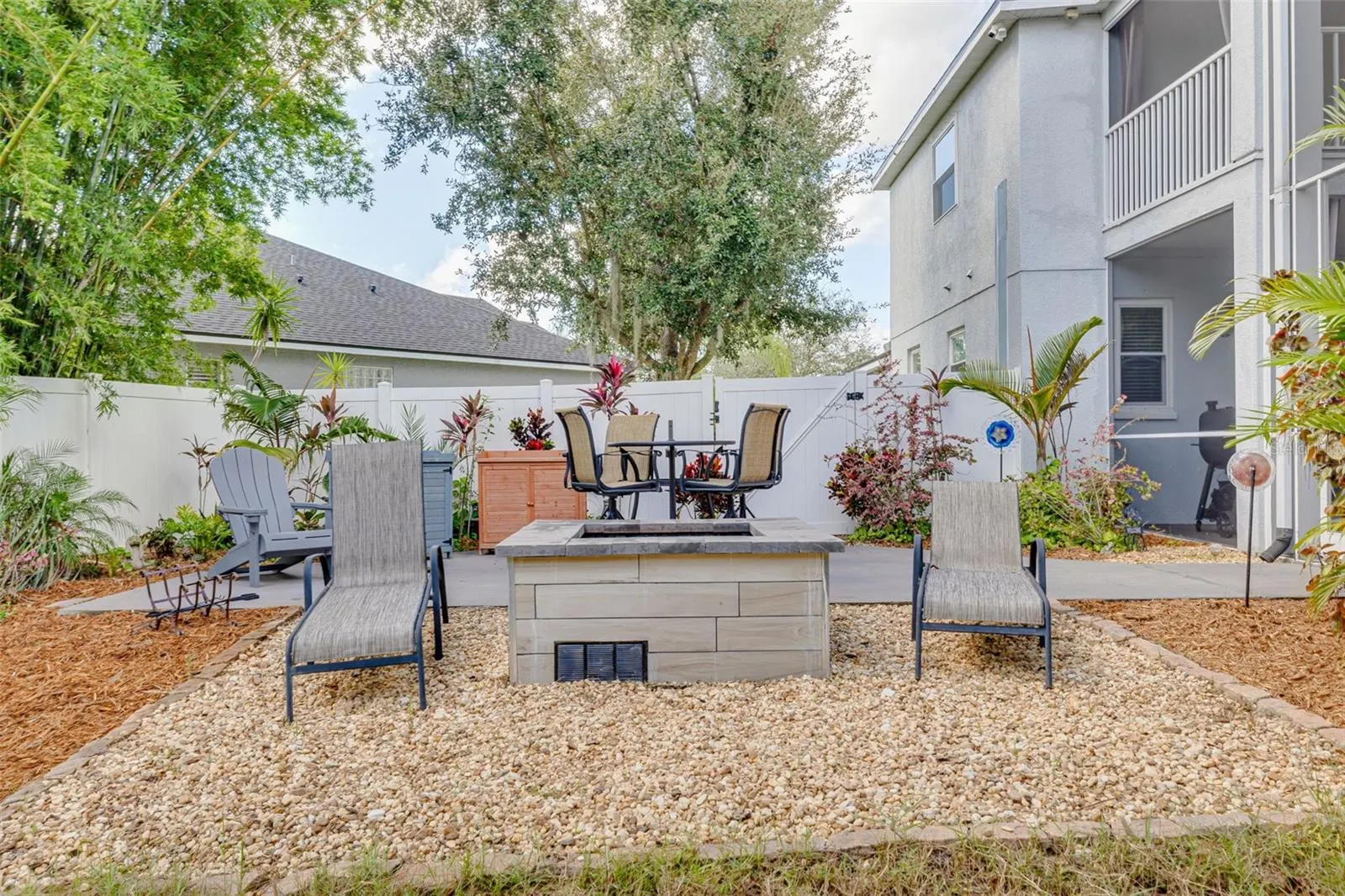 2111 COLVILLE CHASE DR