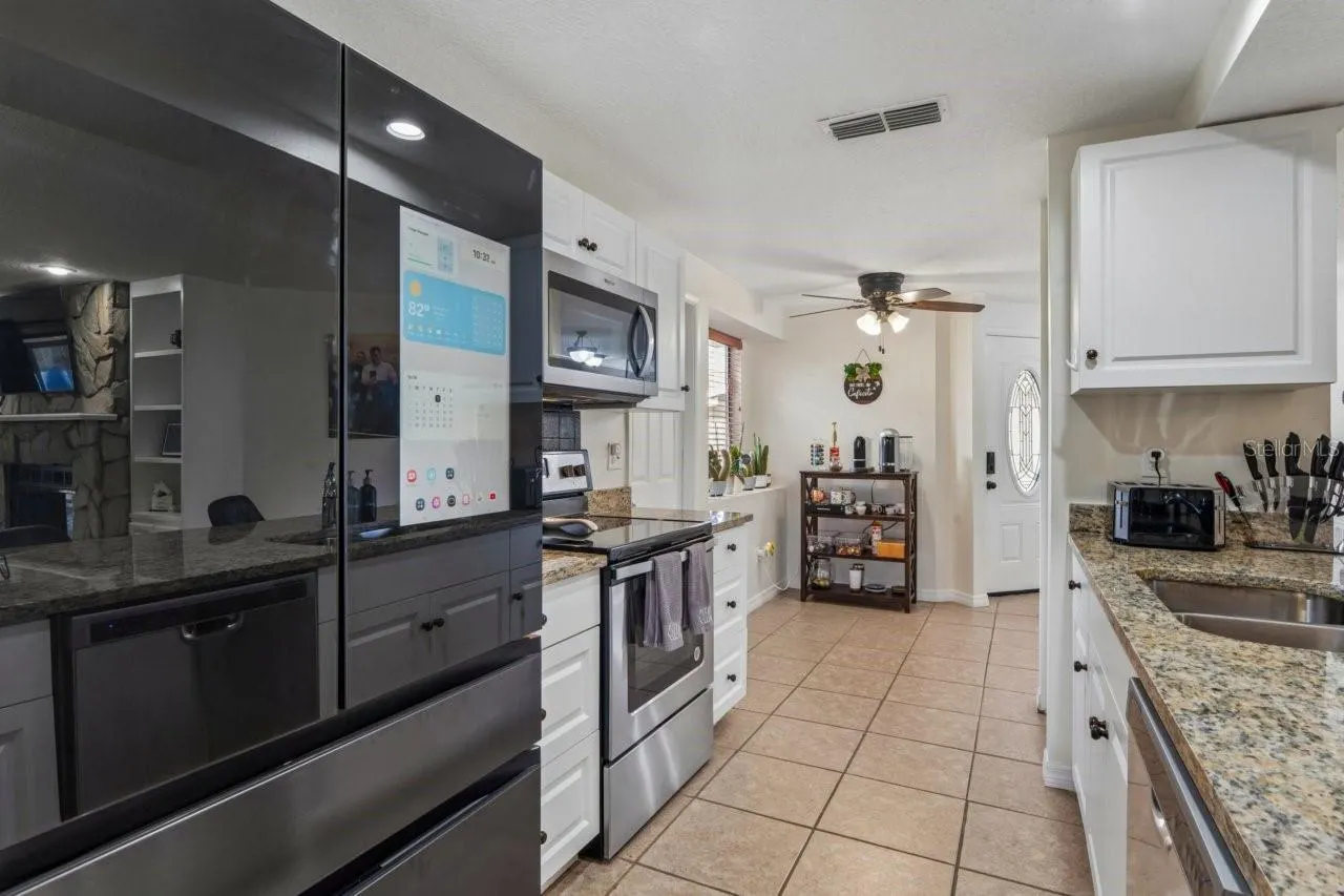 583 LONGWOOD CT