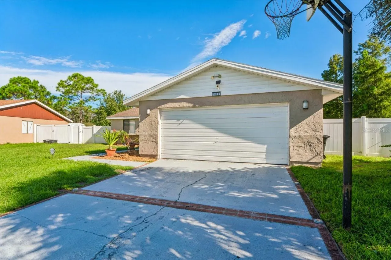 583 LONGWOOD CT