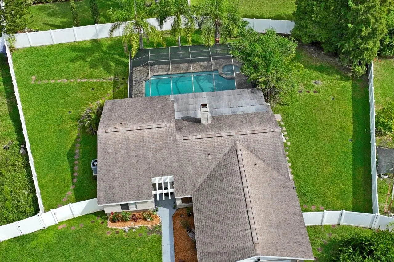 583 LONGWOOD CT