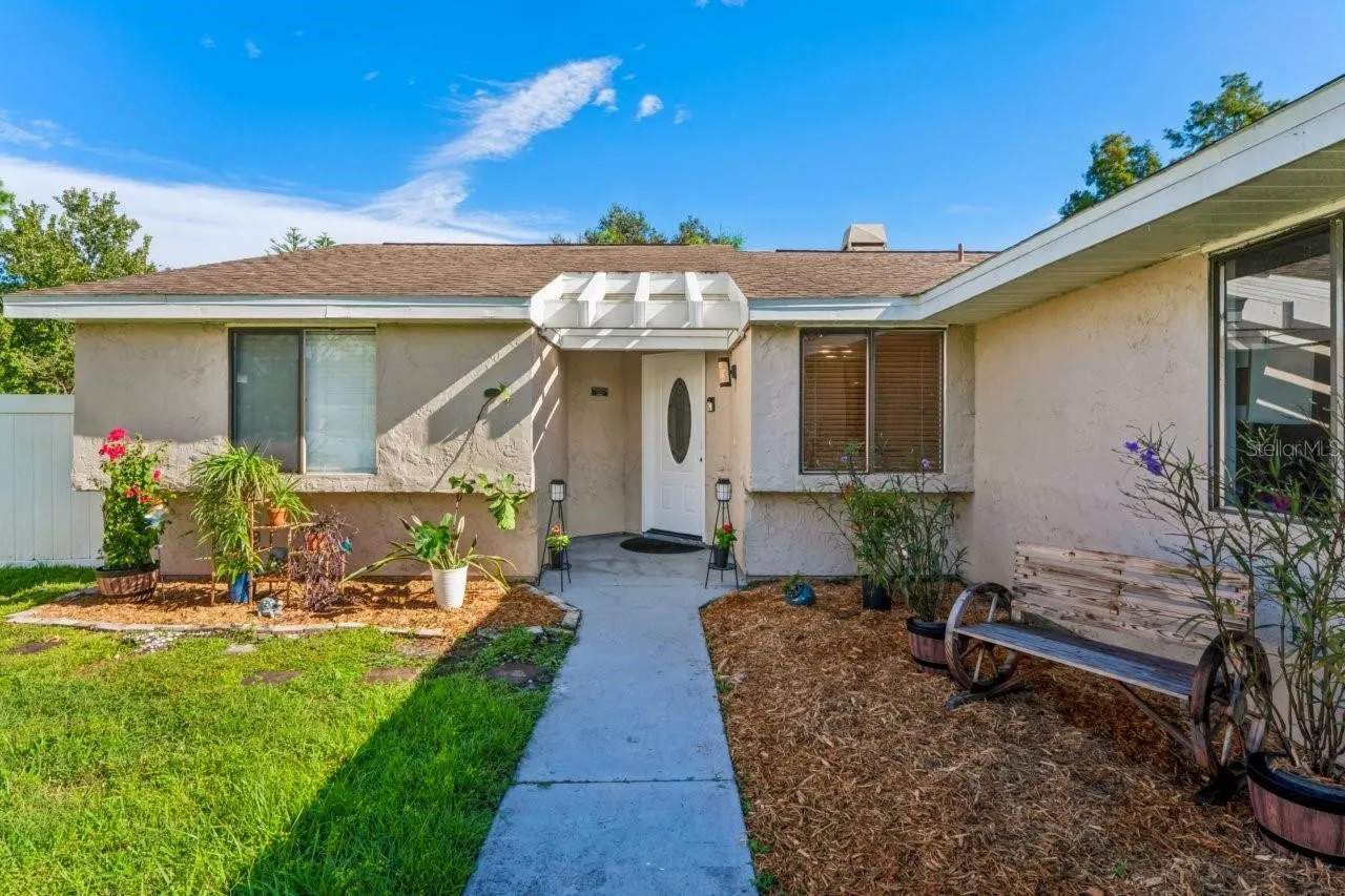 583 LONGWOOD CT