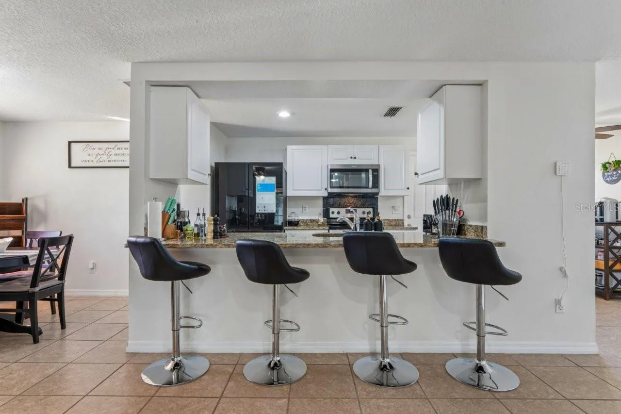 583 LONGWOOD CT