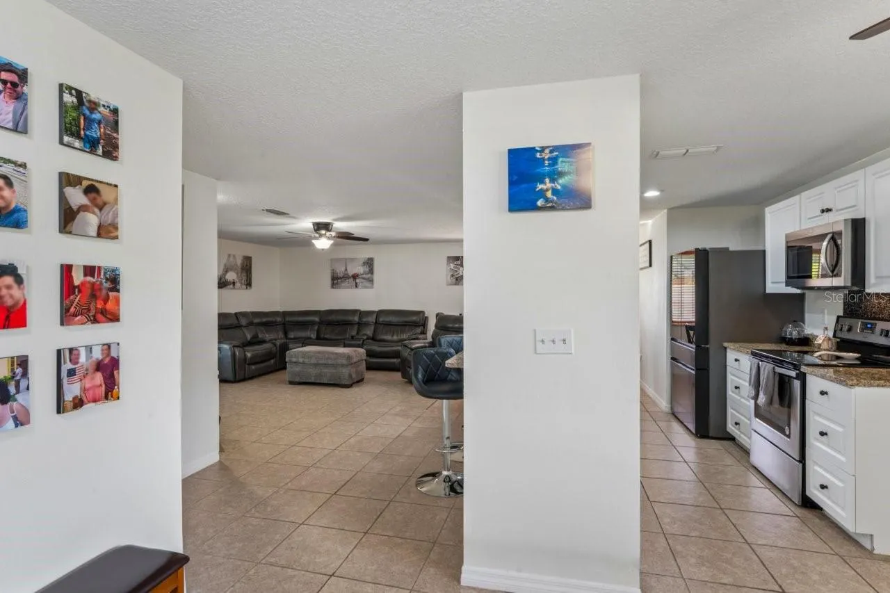 583 LONGWOOD CT