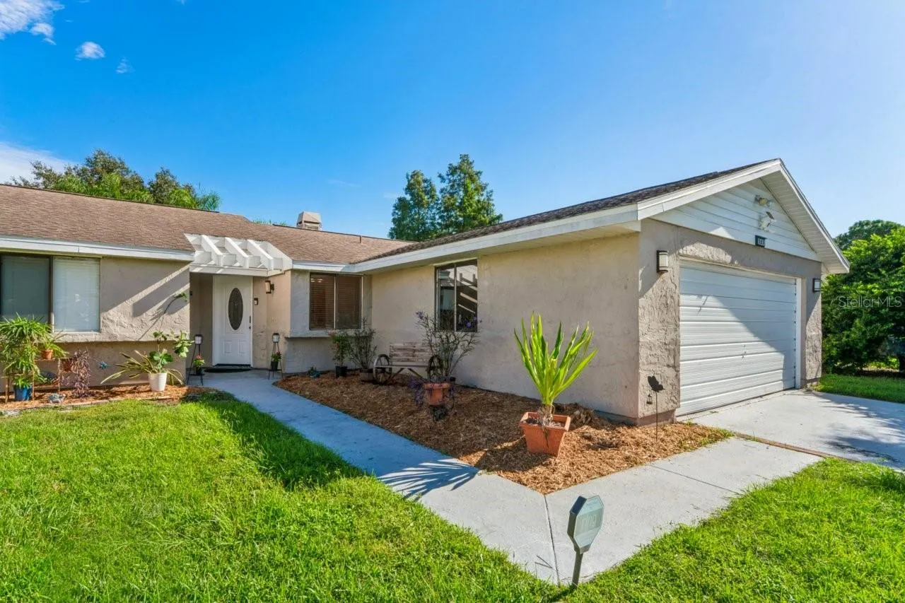 583 LONGWOOD CT