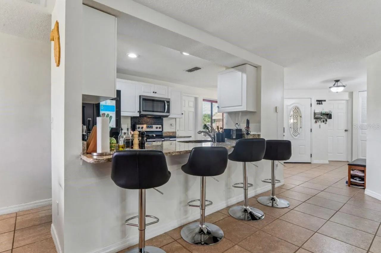 583 LONGWOOD CT
