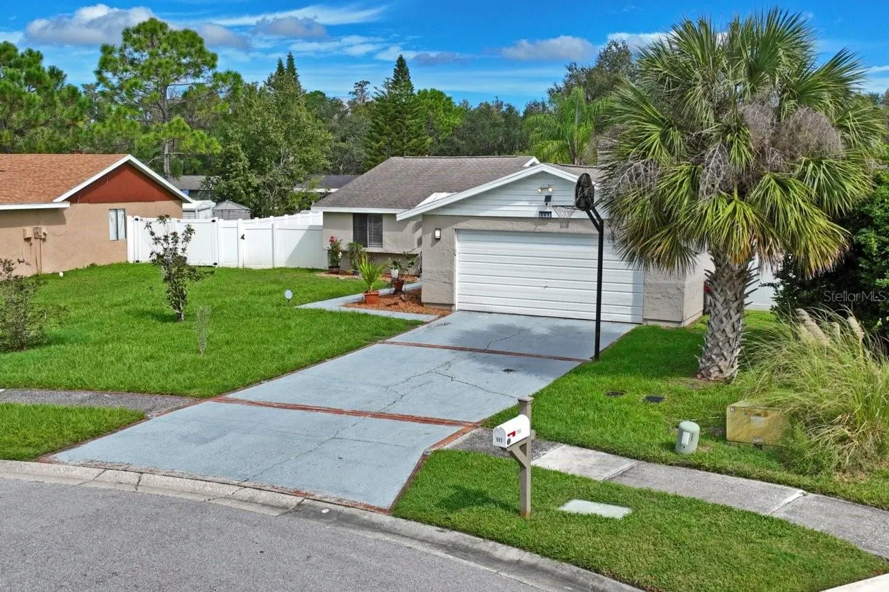 583 LONGWOOD CT