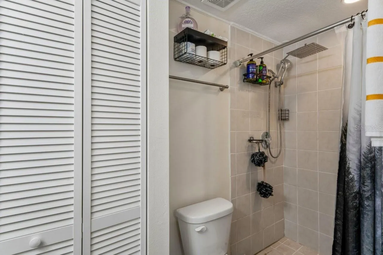 583 LONGWOOD CT
