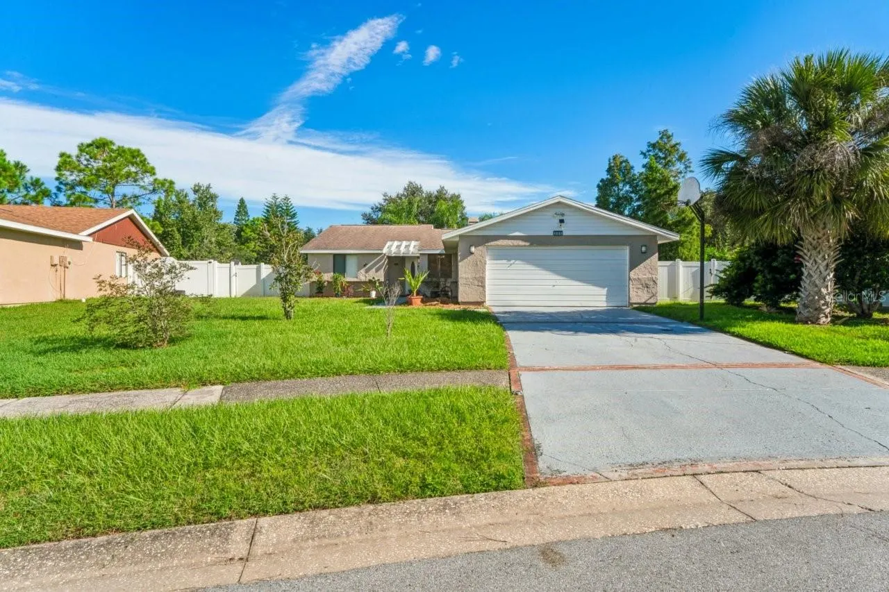 583 LONGWOOD CT