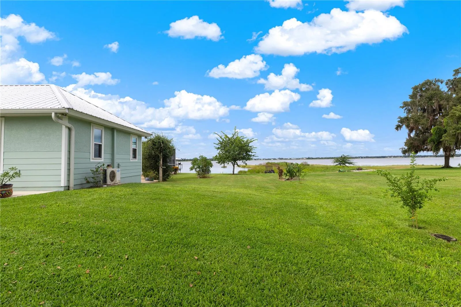 1425 LAKE LOTELA DR