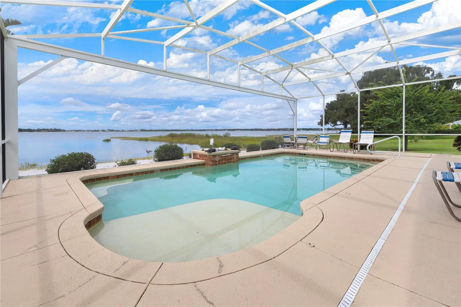 1425 LAKE LOTELA DR