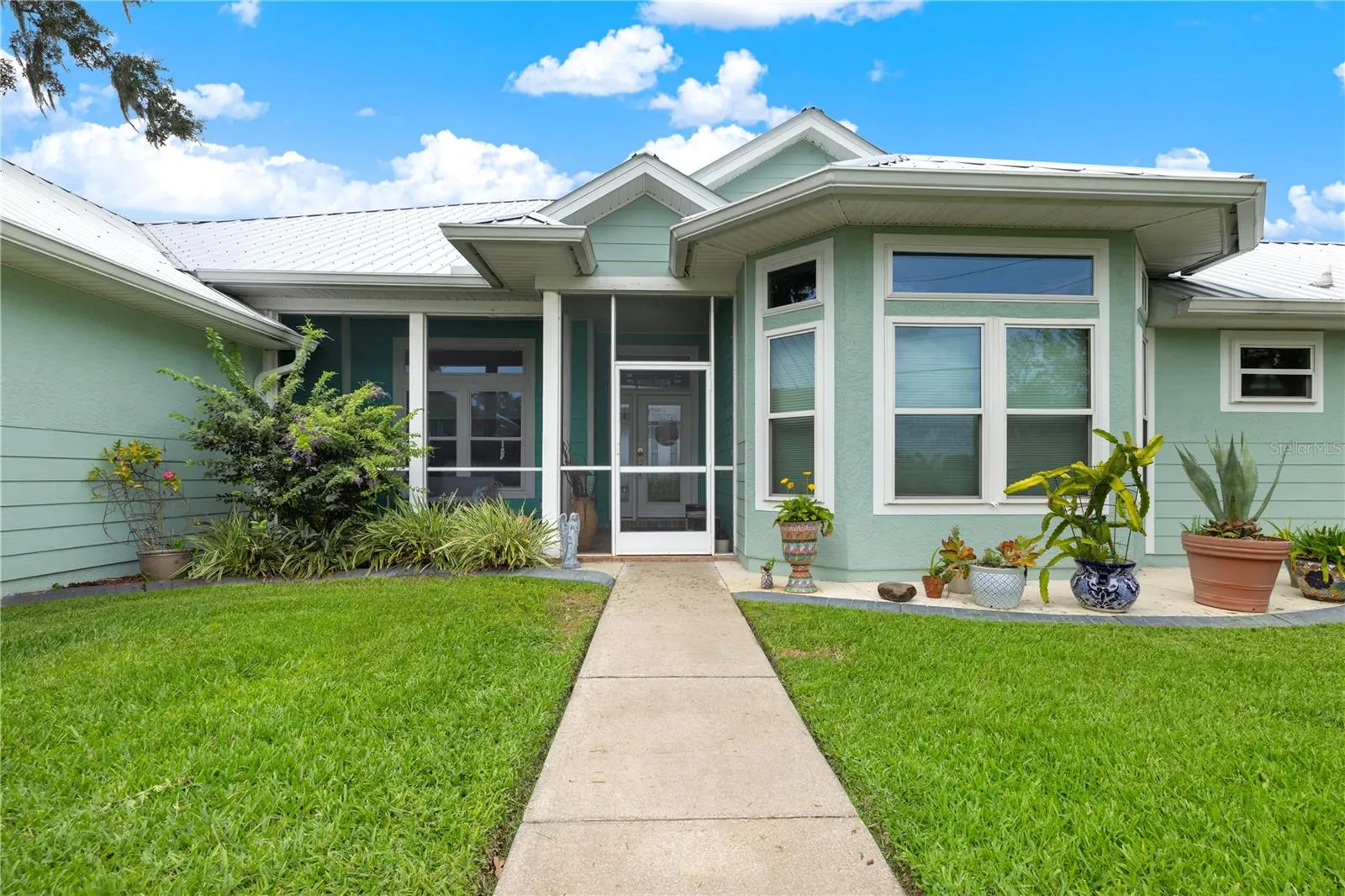 1425 LAKE LOTELA DR
