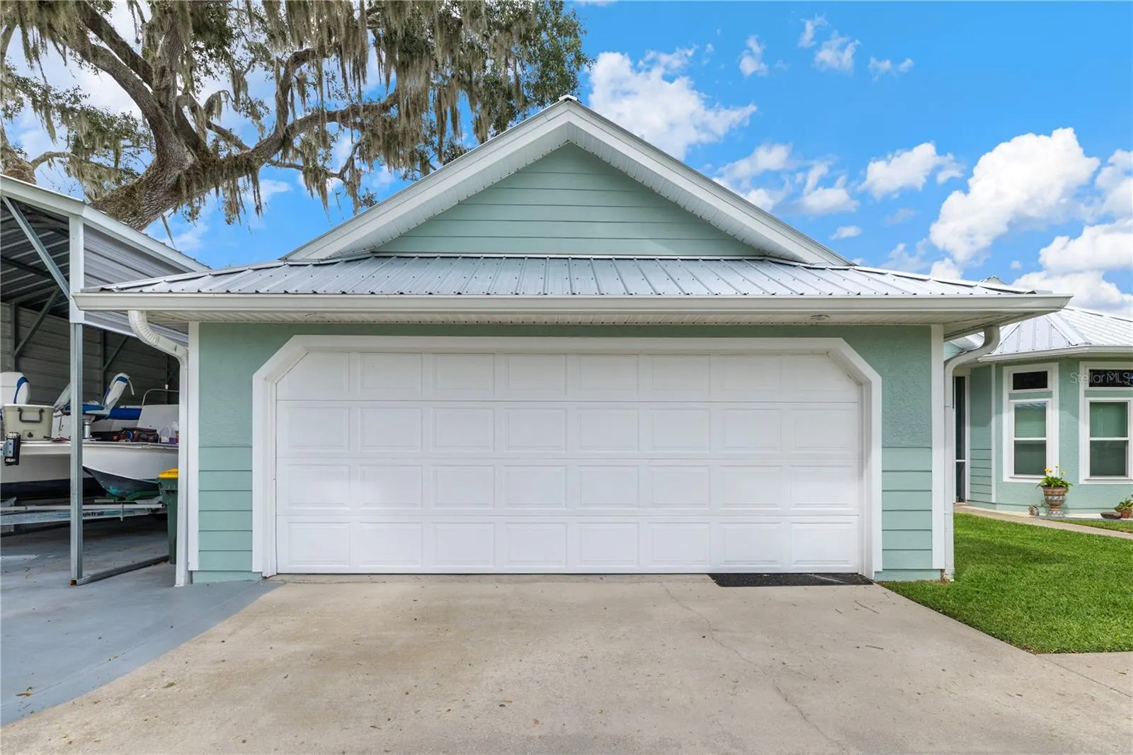 1425 LAKE LOTELA DR