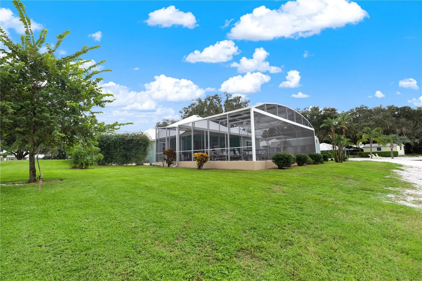 1425 LAKE LOTELA DR