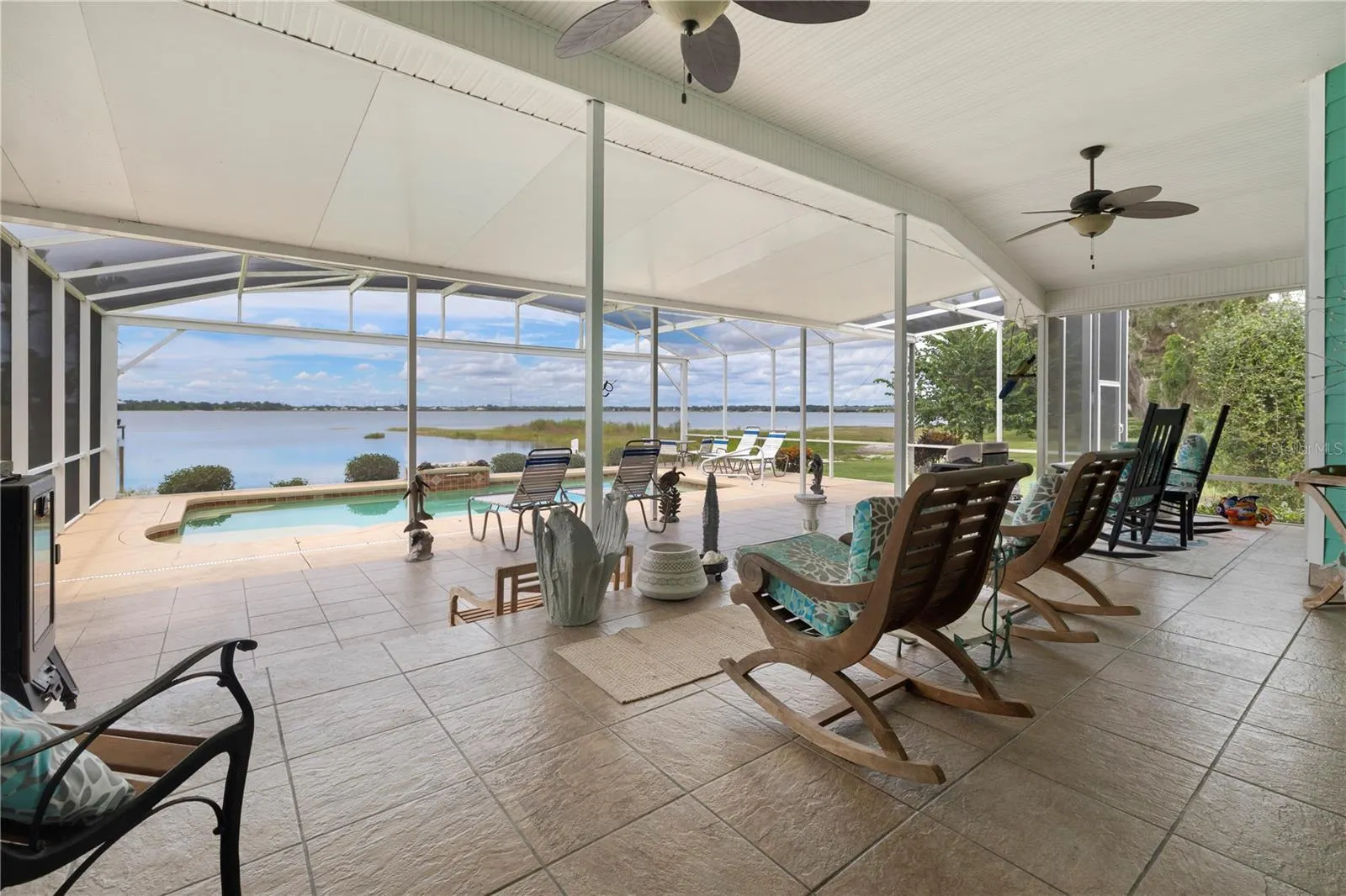 1425 LAKE LOTELA DR