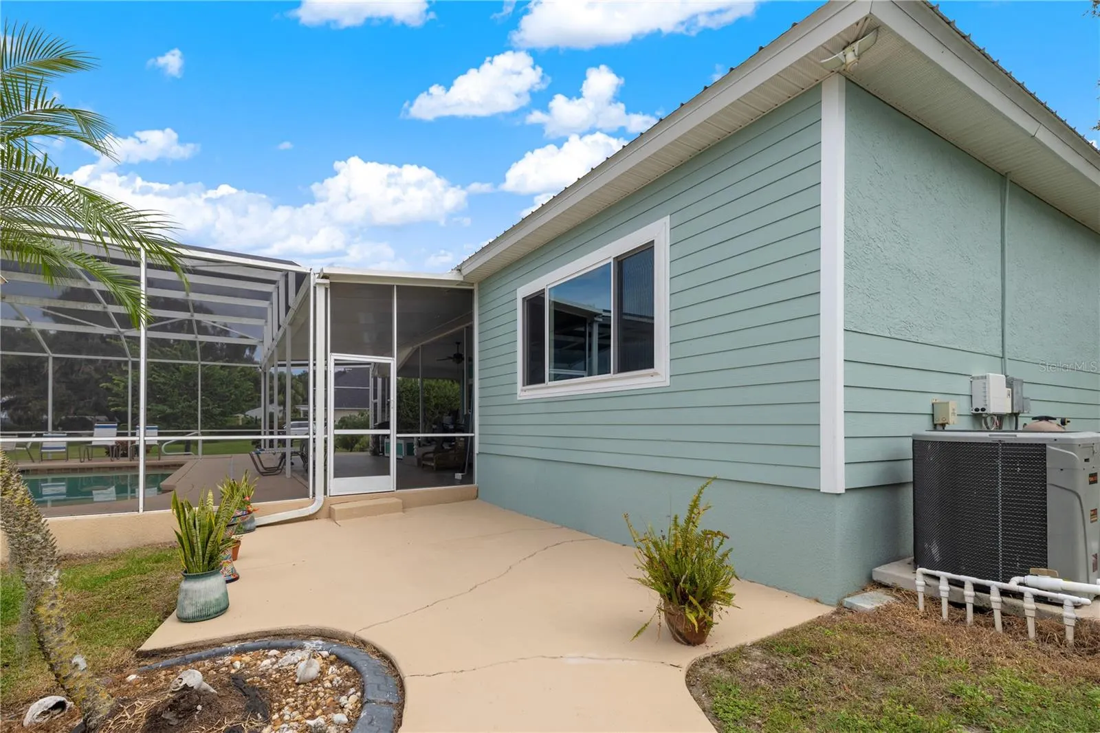 1425 LAKE LOTELA DR