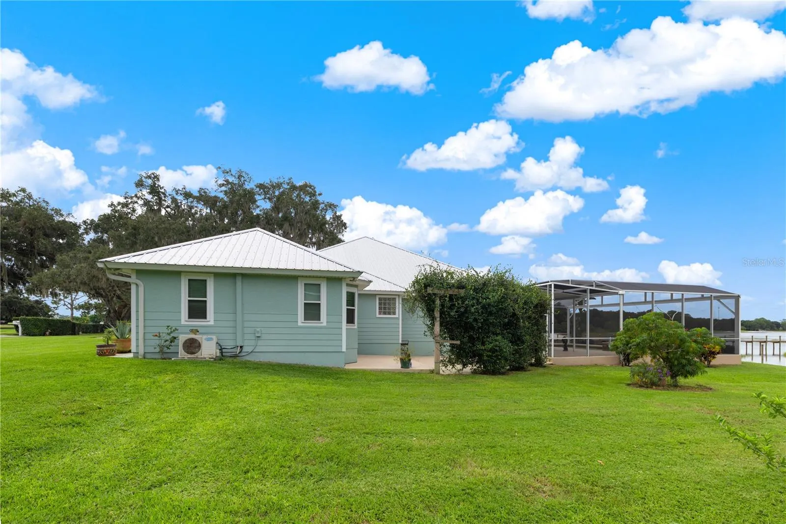 1425 LAKE LOTELA DR