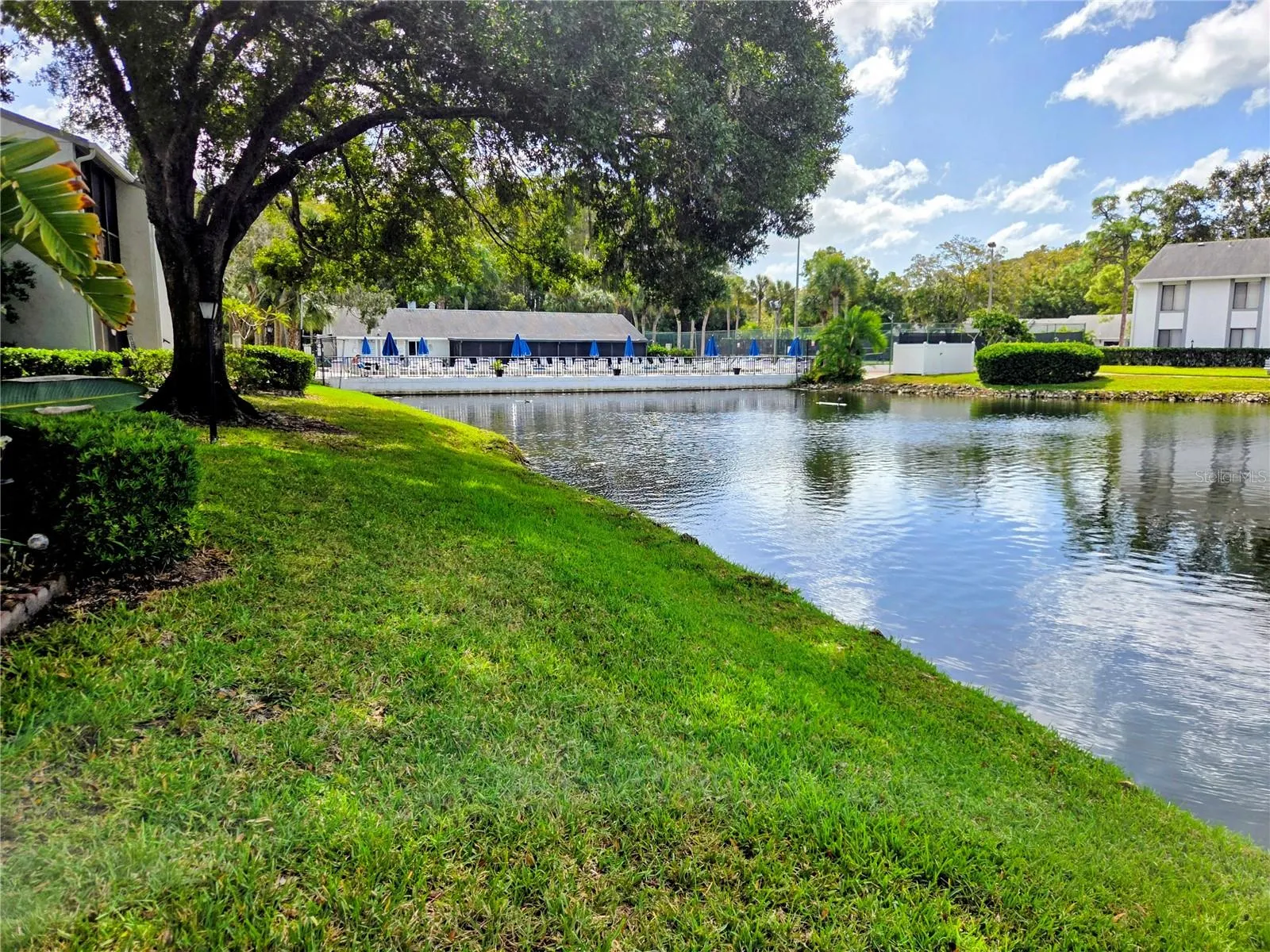 1236 PINE RIDGE CIR W #B1 #B1