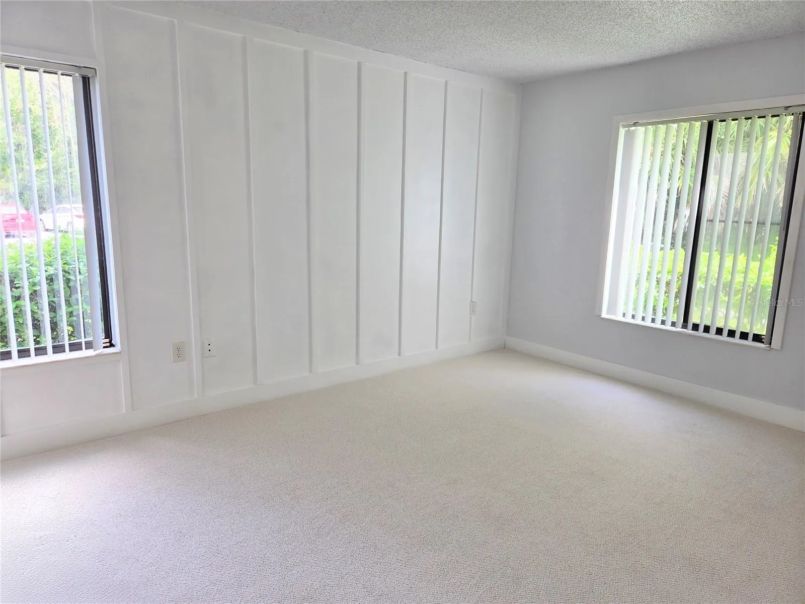 1236 PINE RIDGE CIR W #B1 #B1