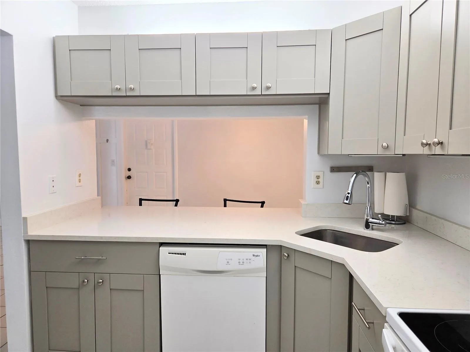 1236 PINE RIDGE CIR W #B1 #B1