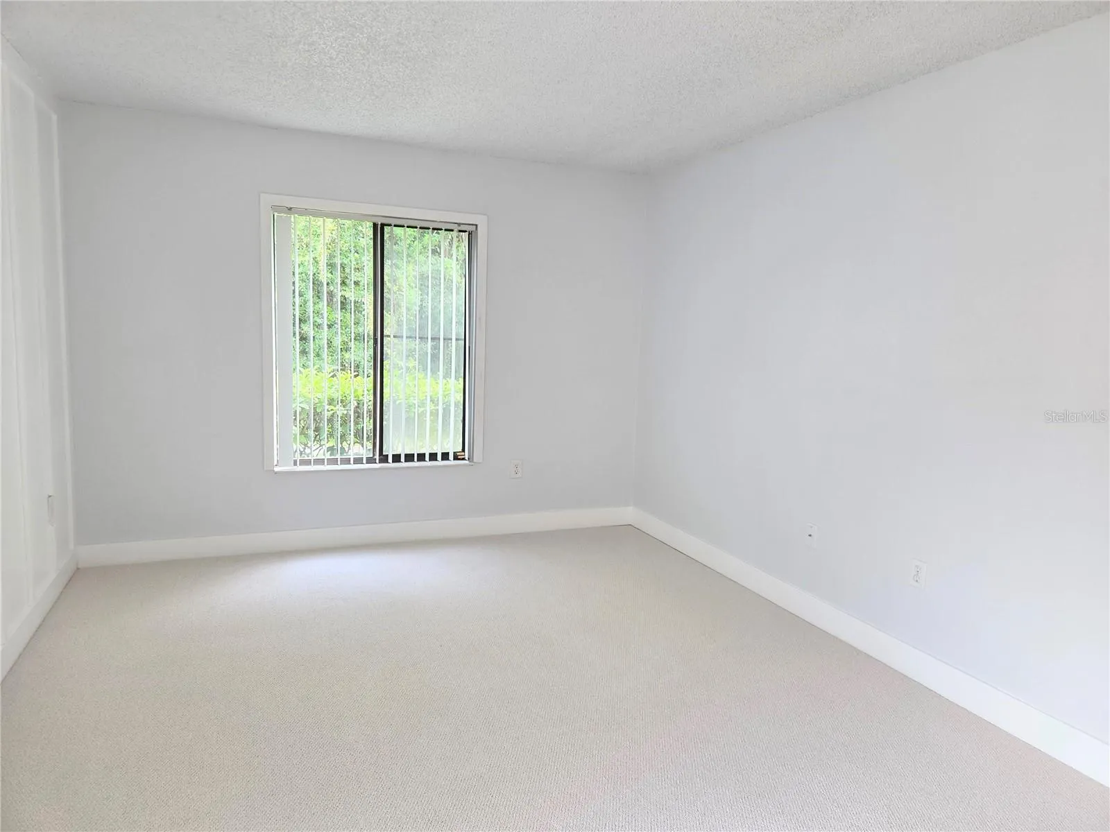 1236 PINE RIDGE CIR W #B1 #B1