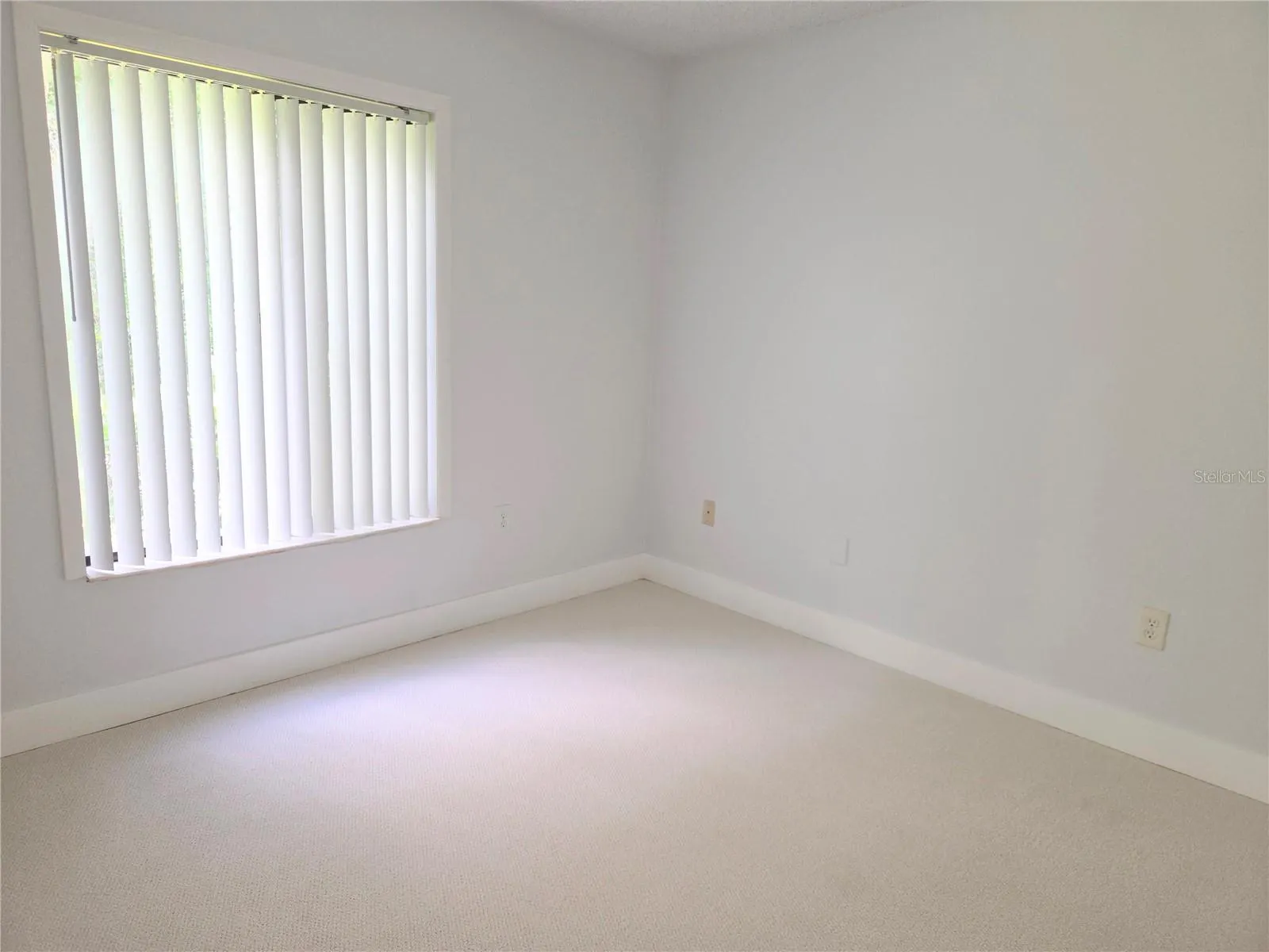 1236 PINE RIDGE CIR W #B1 #B1