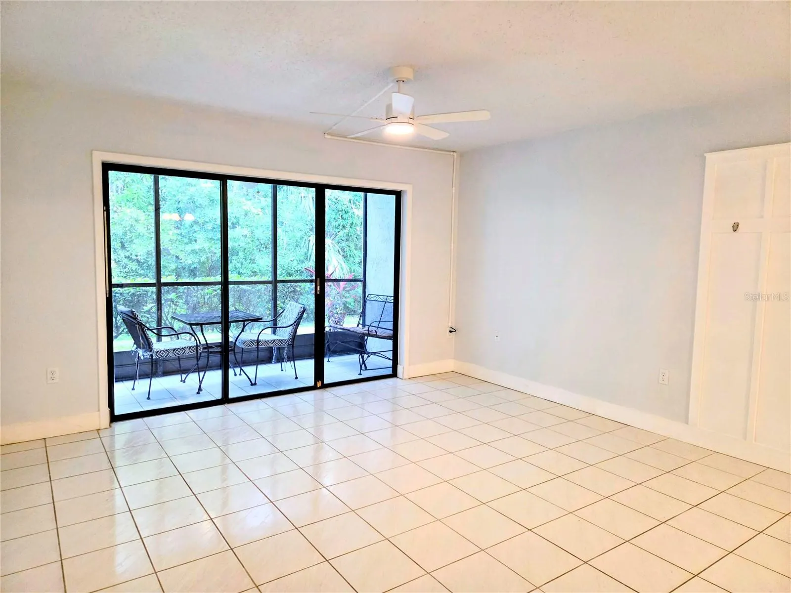 1236 PINE RIDGE CIR W #B1 #B1