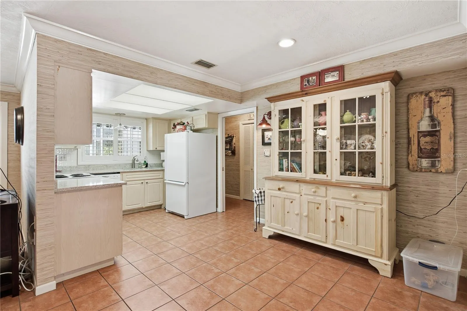 233 WESTWINDS DR
