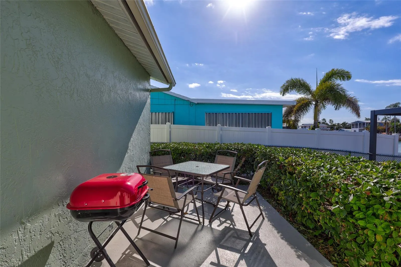 3405 POINSETTIA DR