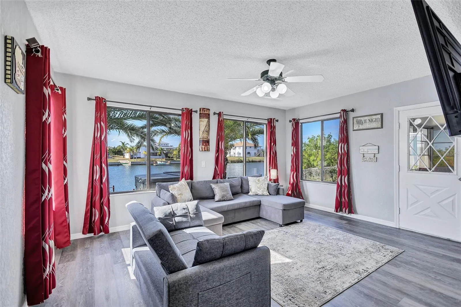 3405 POINSETTIA DR
