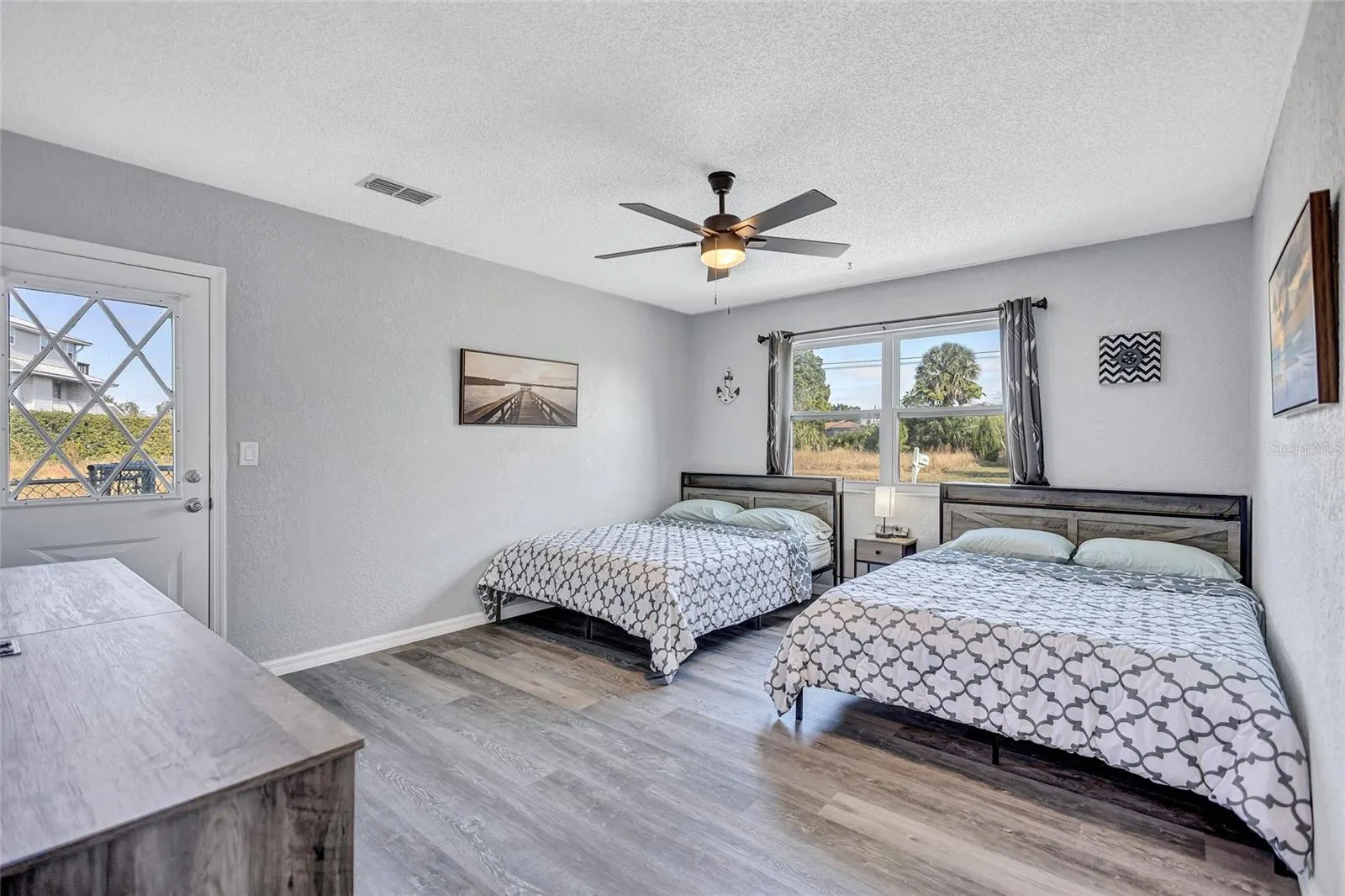 3405 POINSETTIA DR