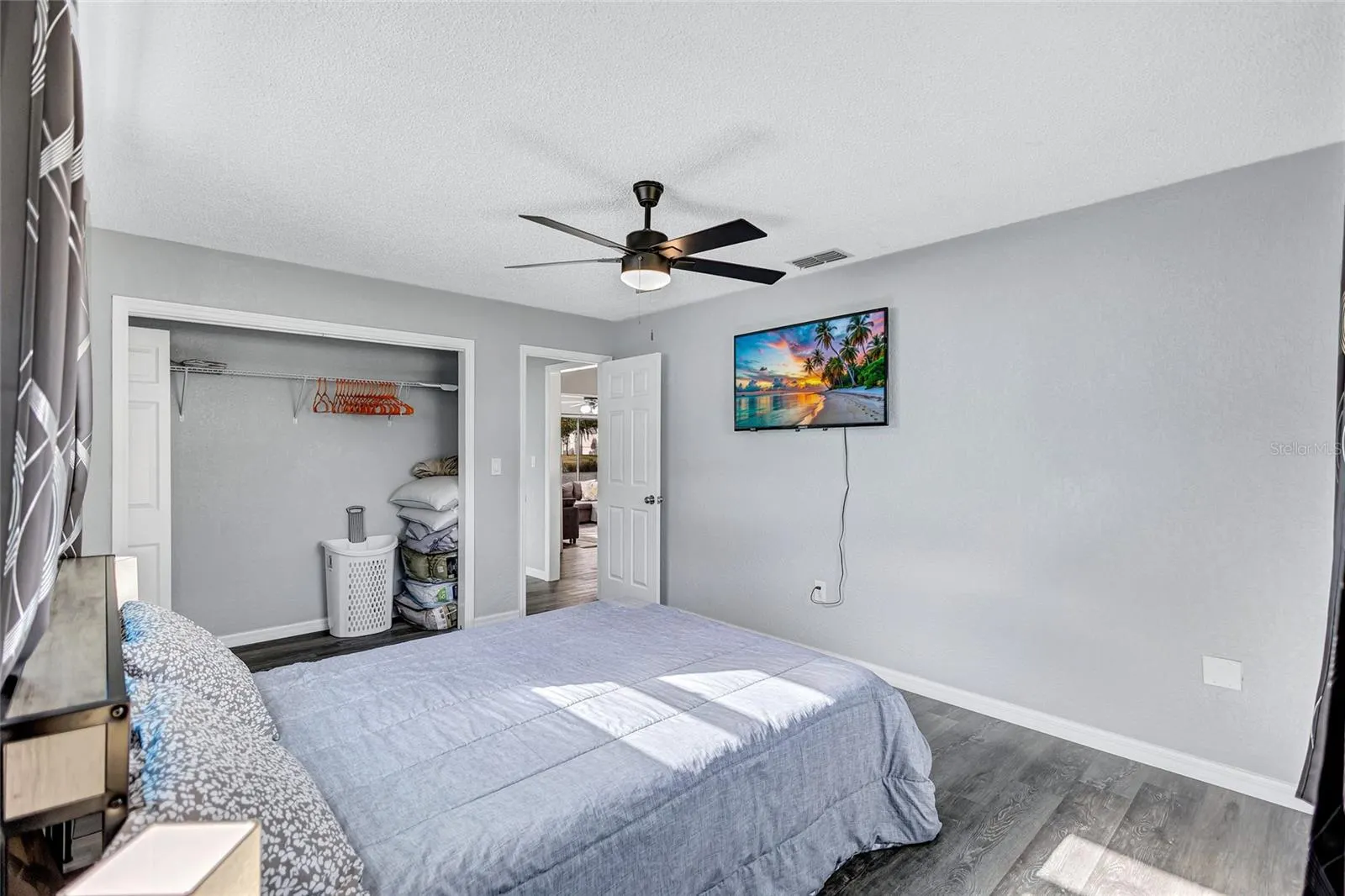 3405 POINSETTIA DR
