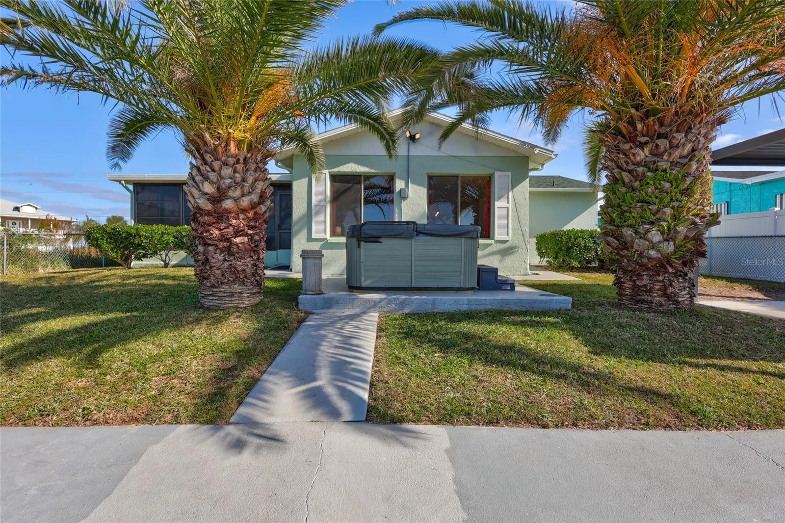 3405 POINSETTIA DR