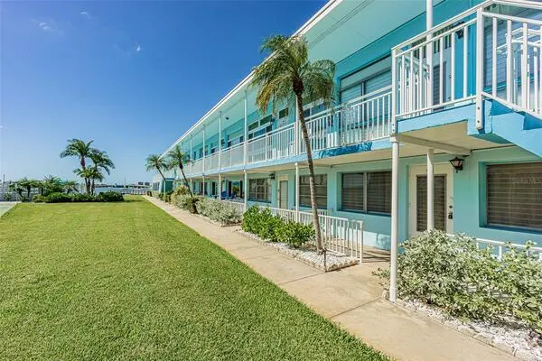 1834 SHORE DR S #4 #4