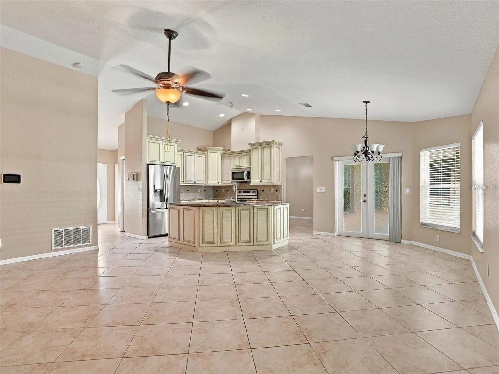 8175 WINDING OAK LN