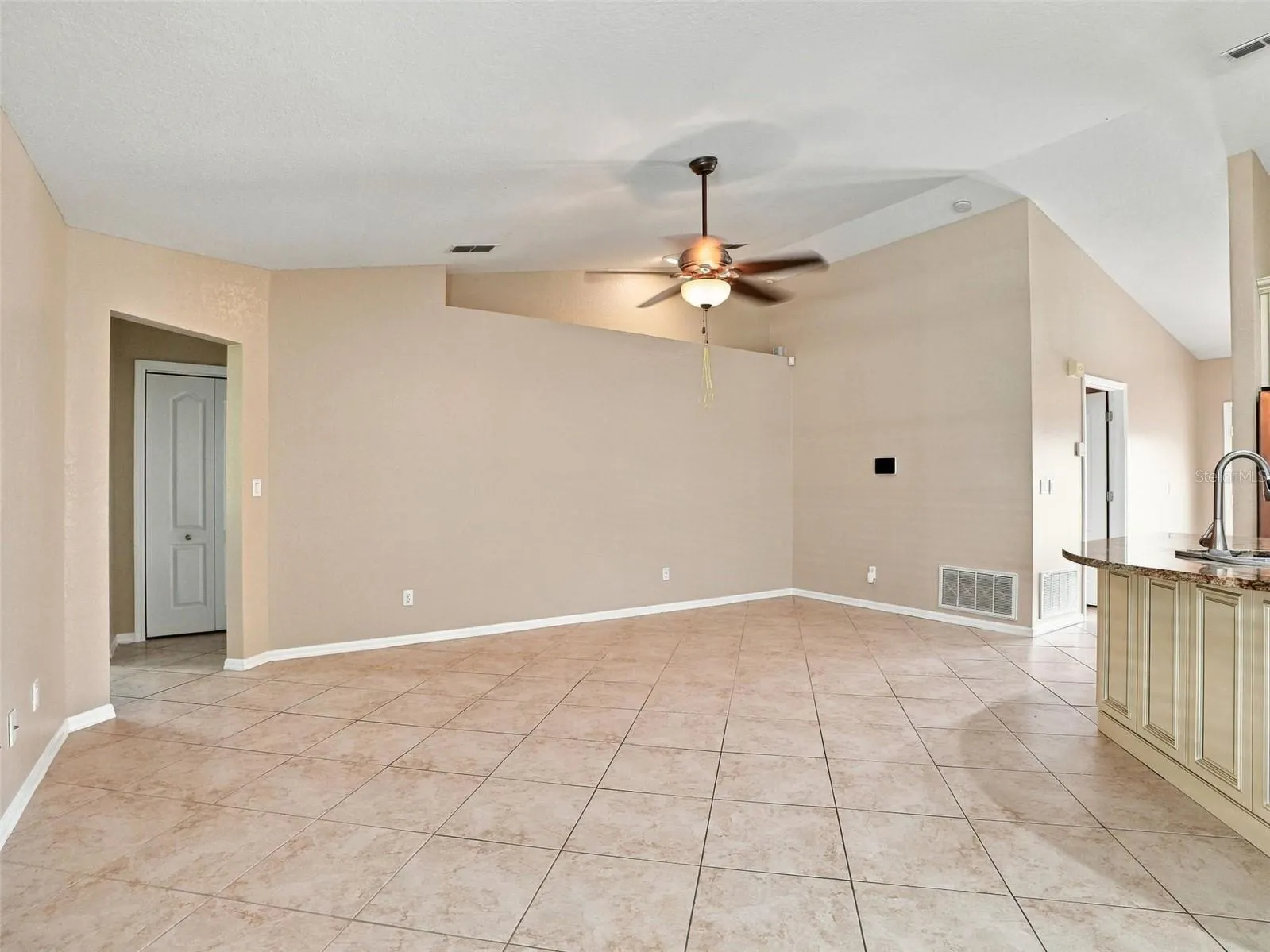 8175 WINDING OAK LN
