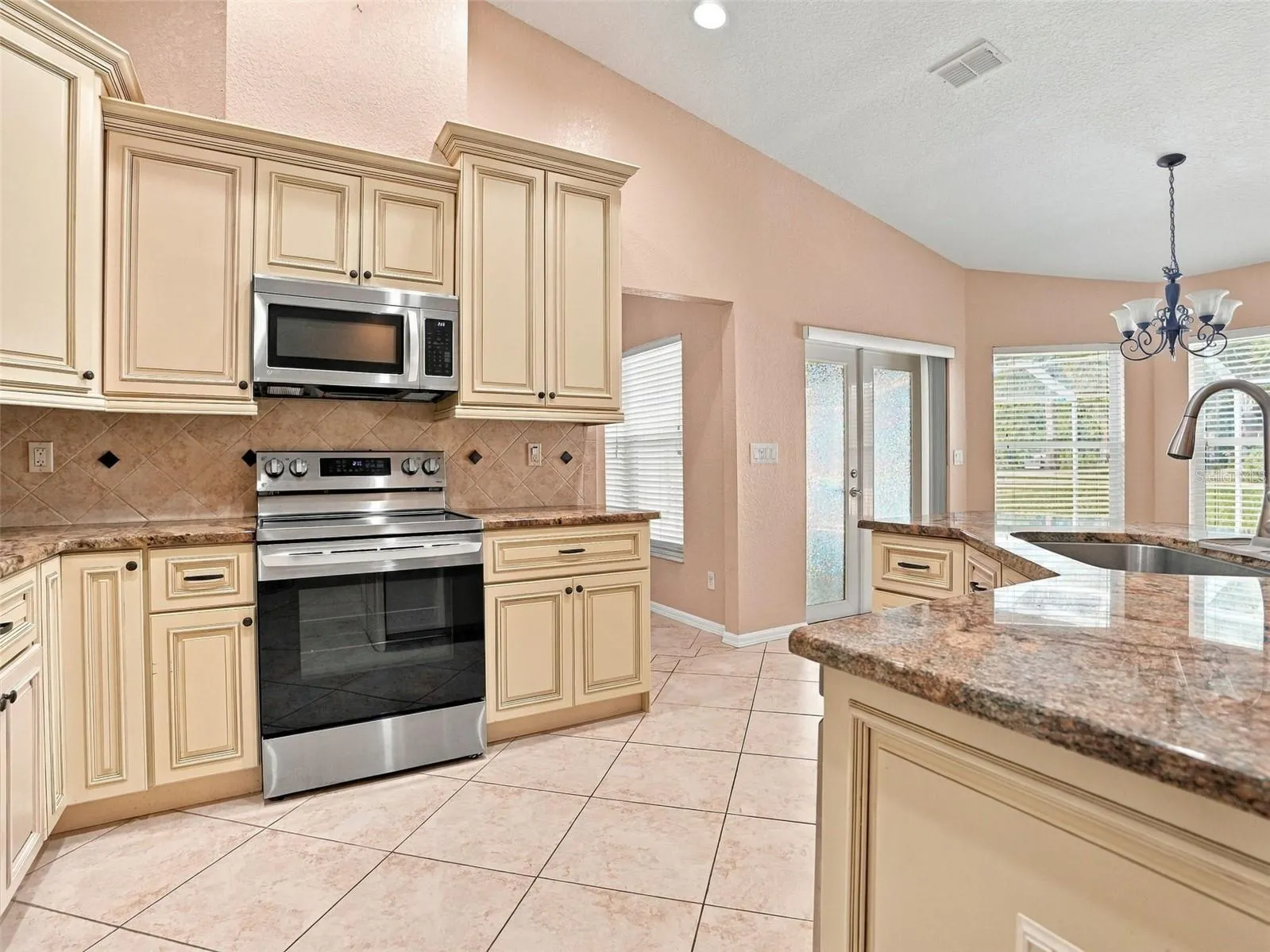 8175 WINDING OAK LN