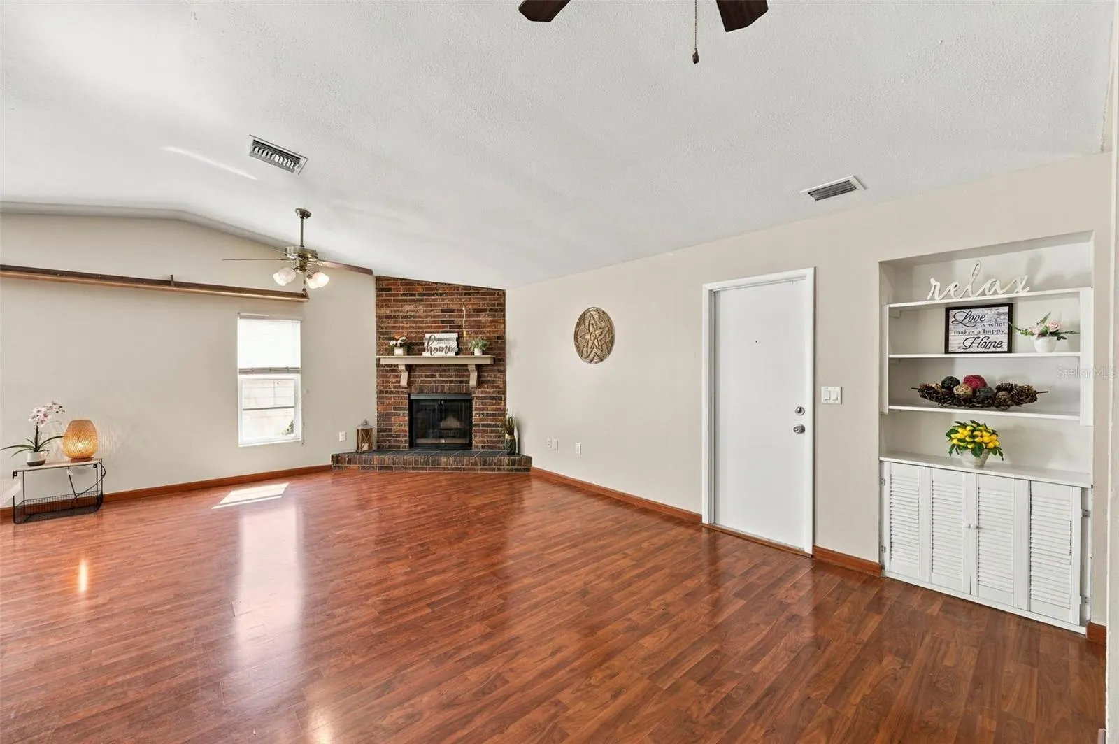2383 GROVE VALLEY AVE