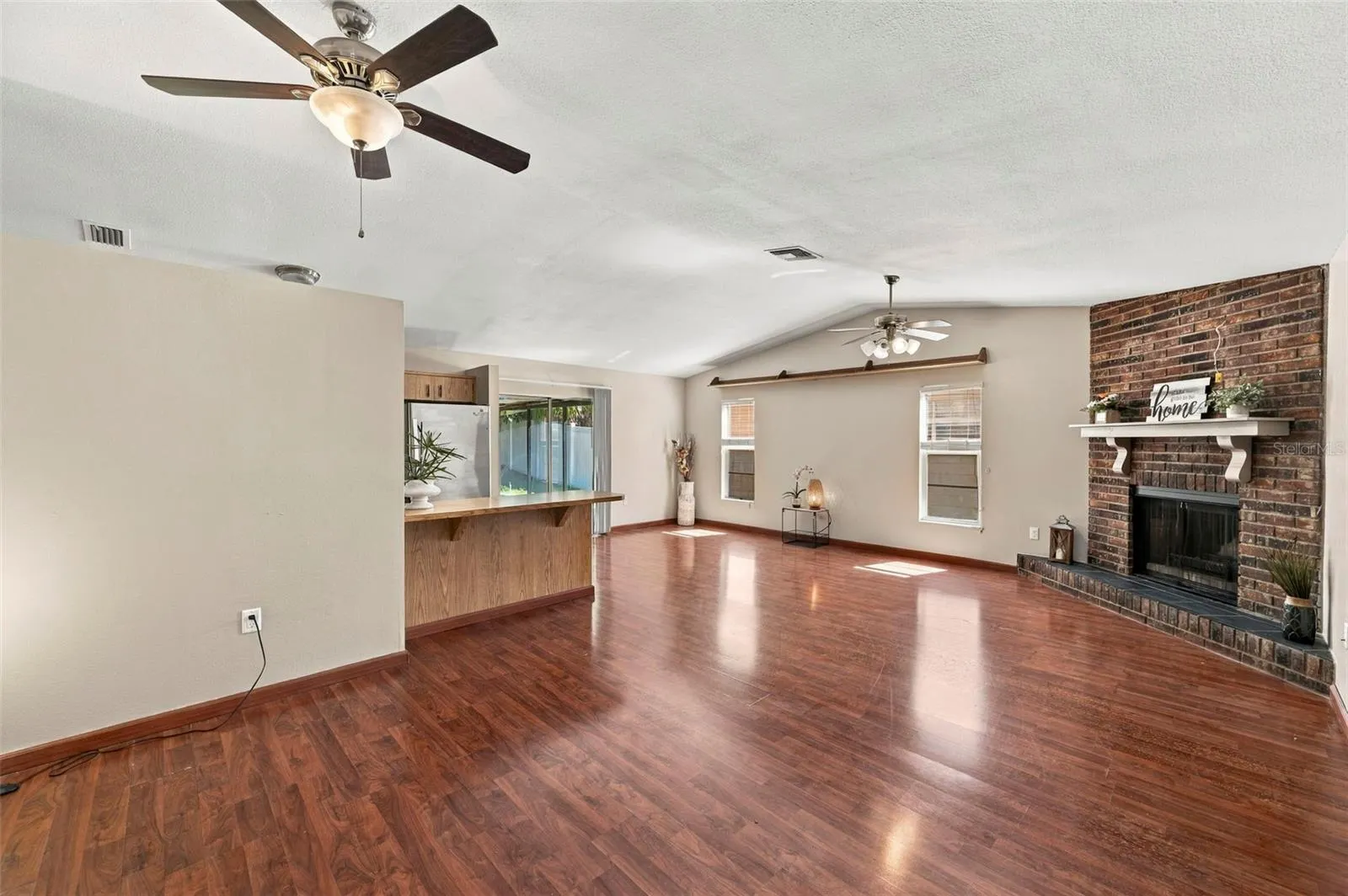 2383 GROVE VALLEY AVE