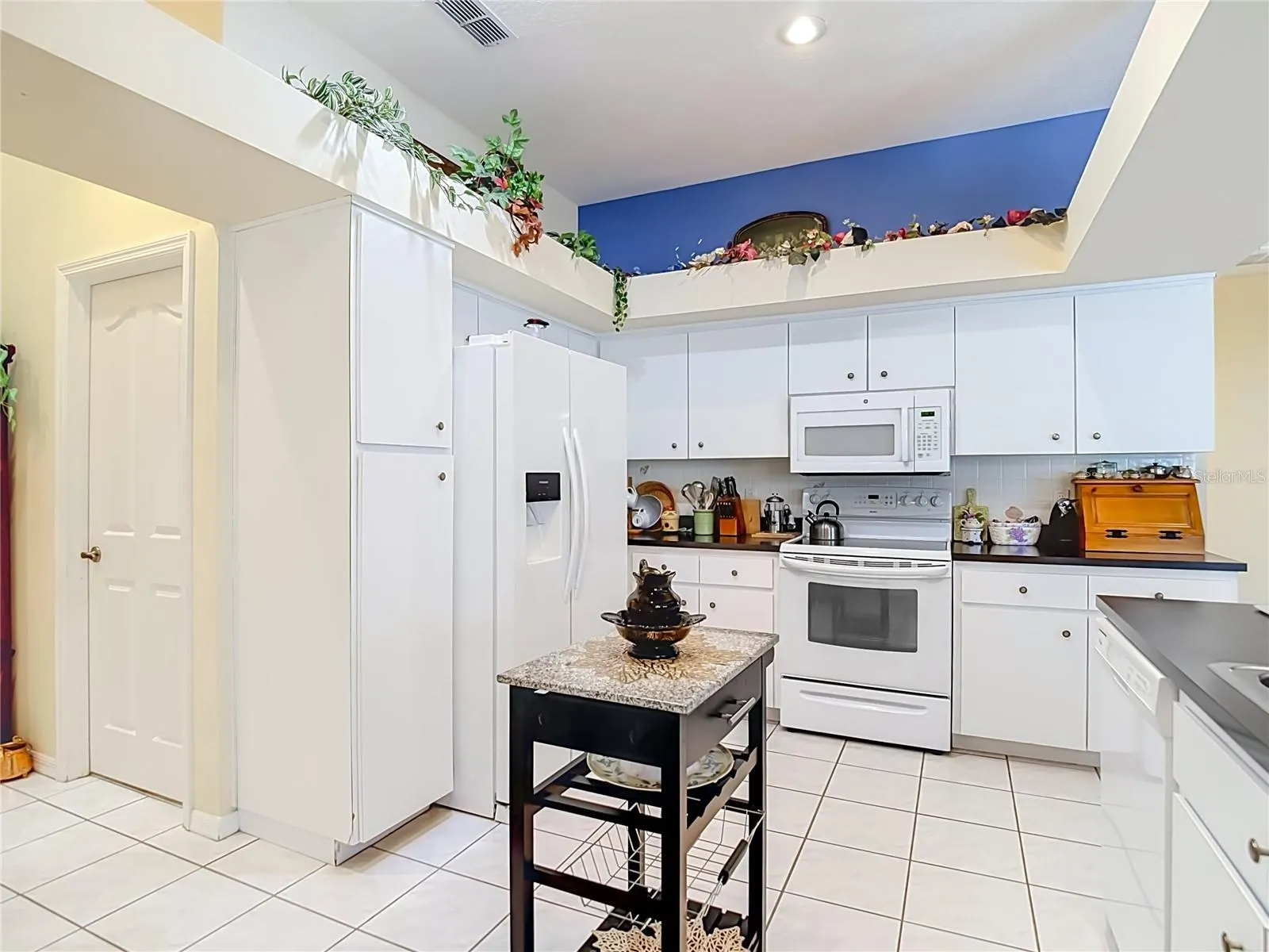 10033 FOUNTAIN COURT