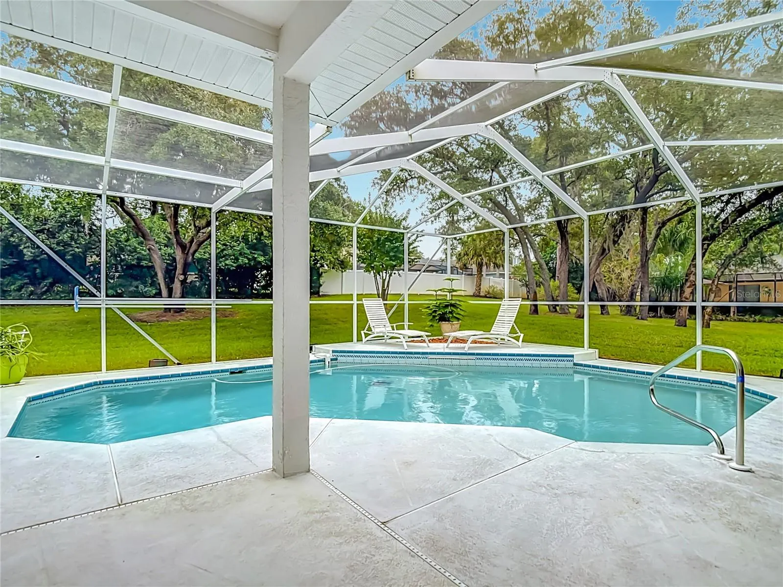 10033 FOUNTAIN COURT