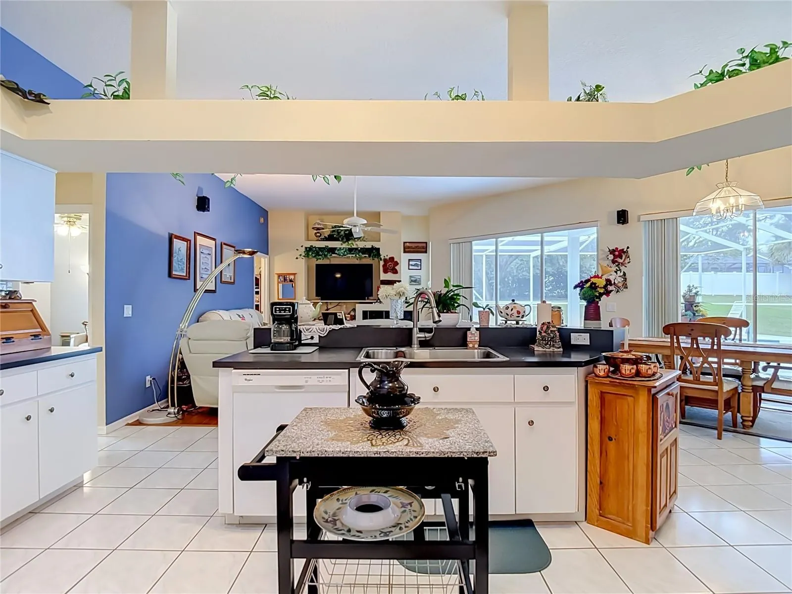 10033 FOUNTAIN COURT